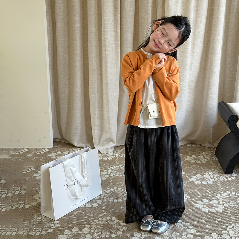 0914015 秋季少女百搭溫柔基礎小開衫刺繡小狗針織毛衣外套 第 15 張