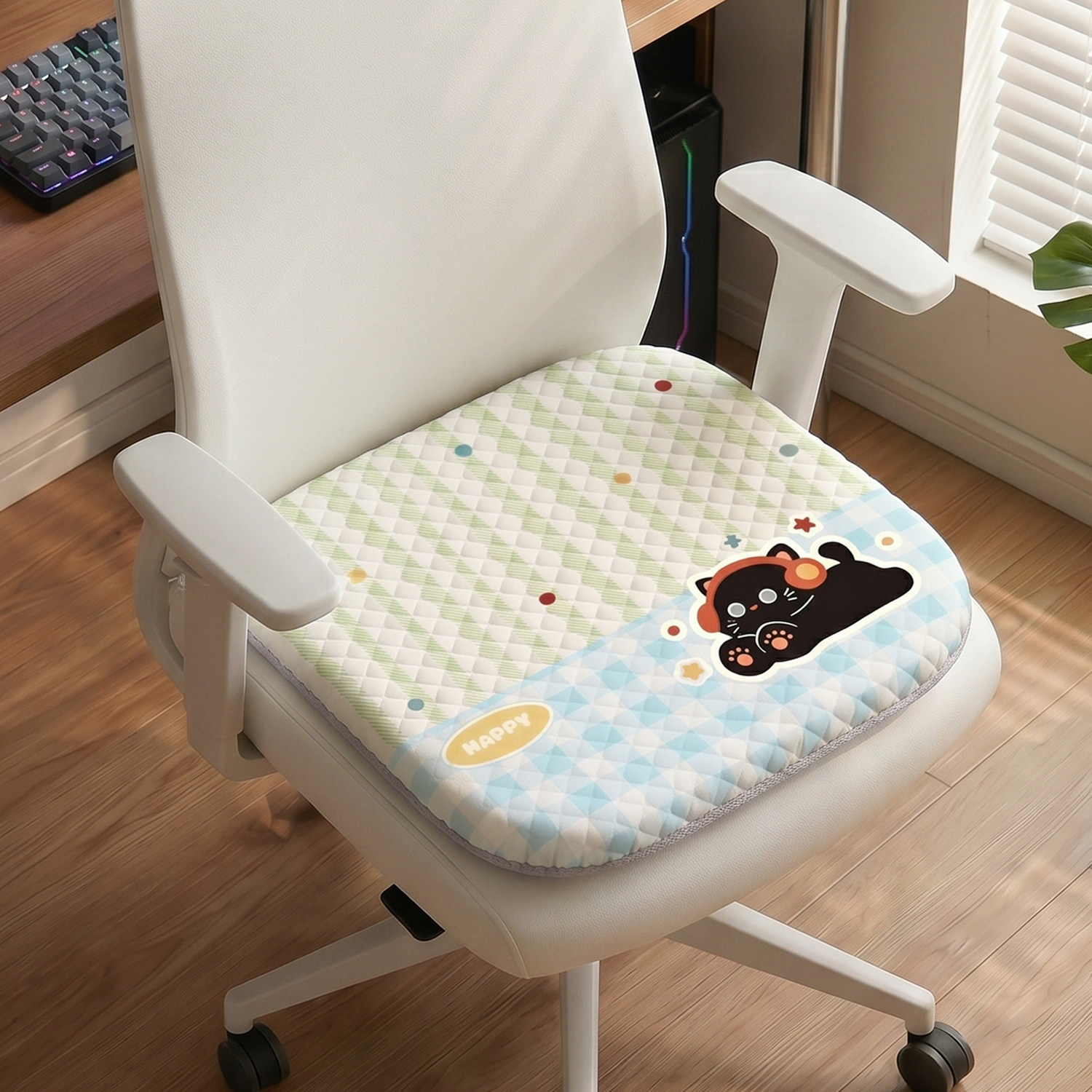 0921035 INS韓系可愛風格慢回彈可固定坐墊四季通用 第 3 張
