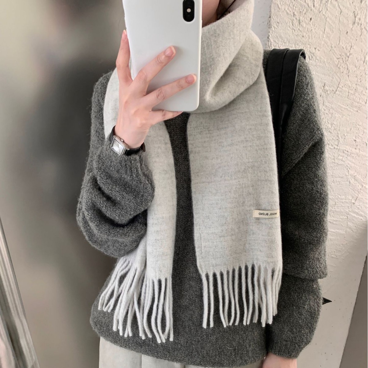 0921042 秋冬羊毛混紡純色高階感流蘇梭織保暖圍巾 第 8 張