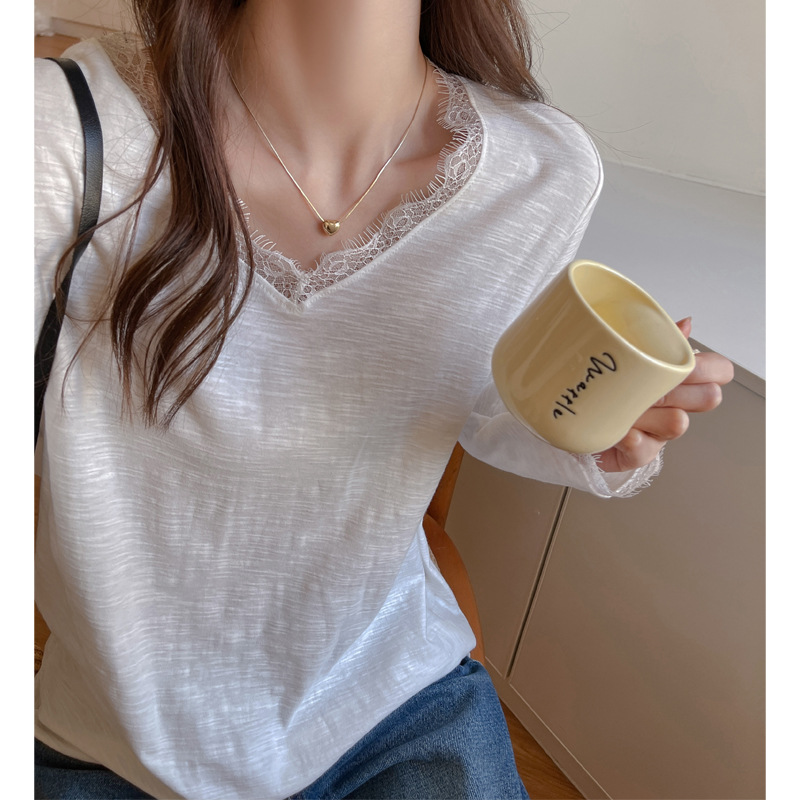 0928045 韓系溫柔風v領蕾絲寬鬆版正肩薄長袖TEE 第 11 張