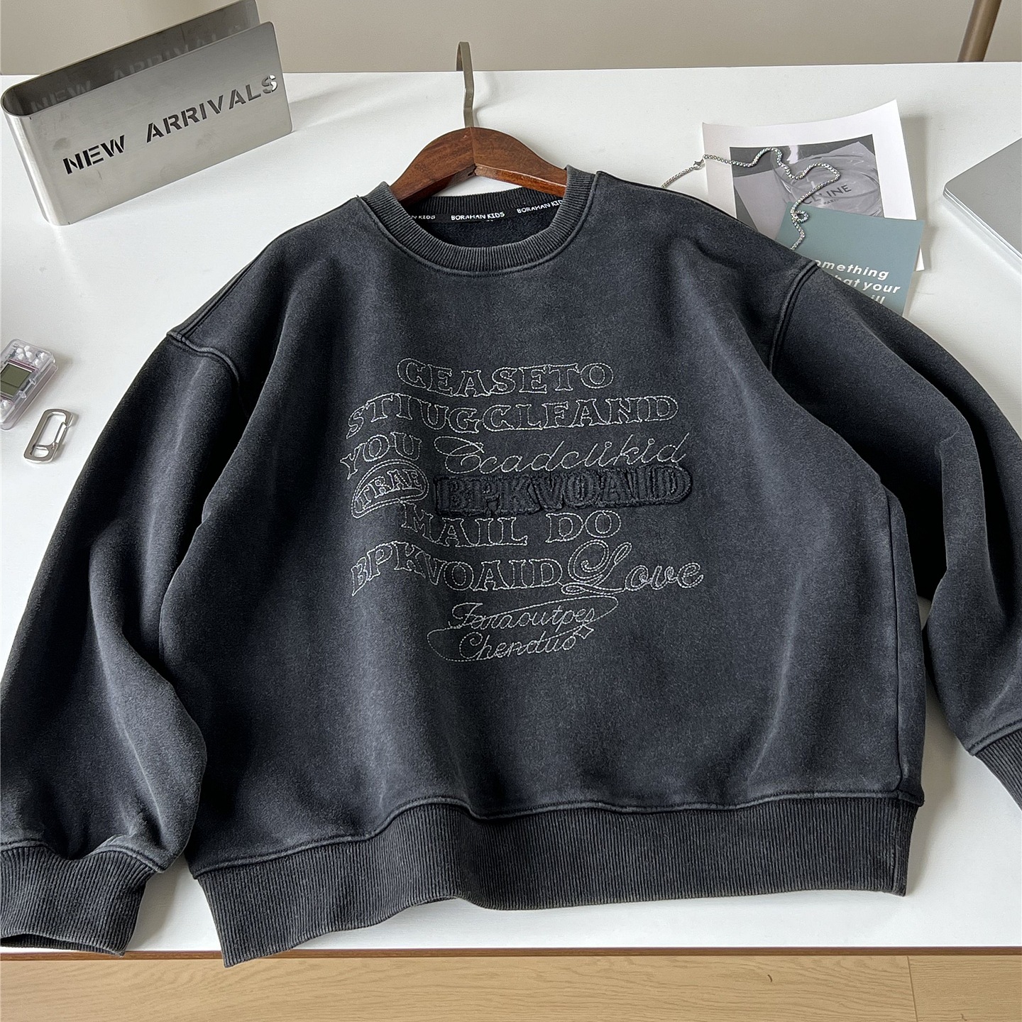 1005044 少年中大童潮流復古炒色重工刺繡字母寬鬆圓領大學TEE 第 8 張