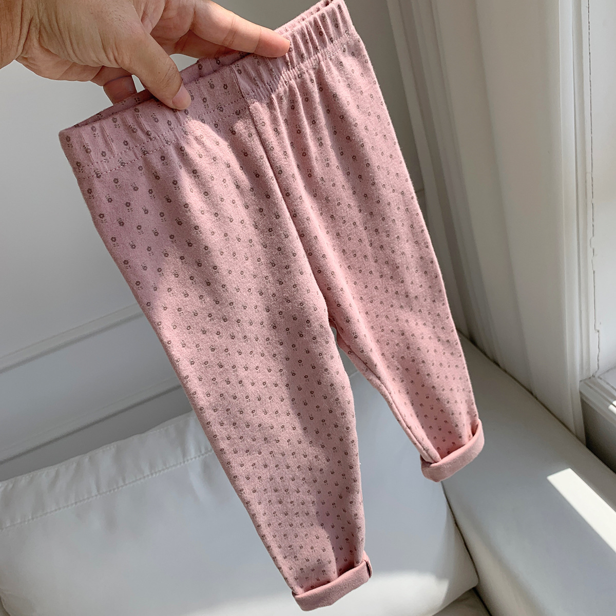 1005049 女童日系碎花小印花滿版彈性內搭褲 第 8 張