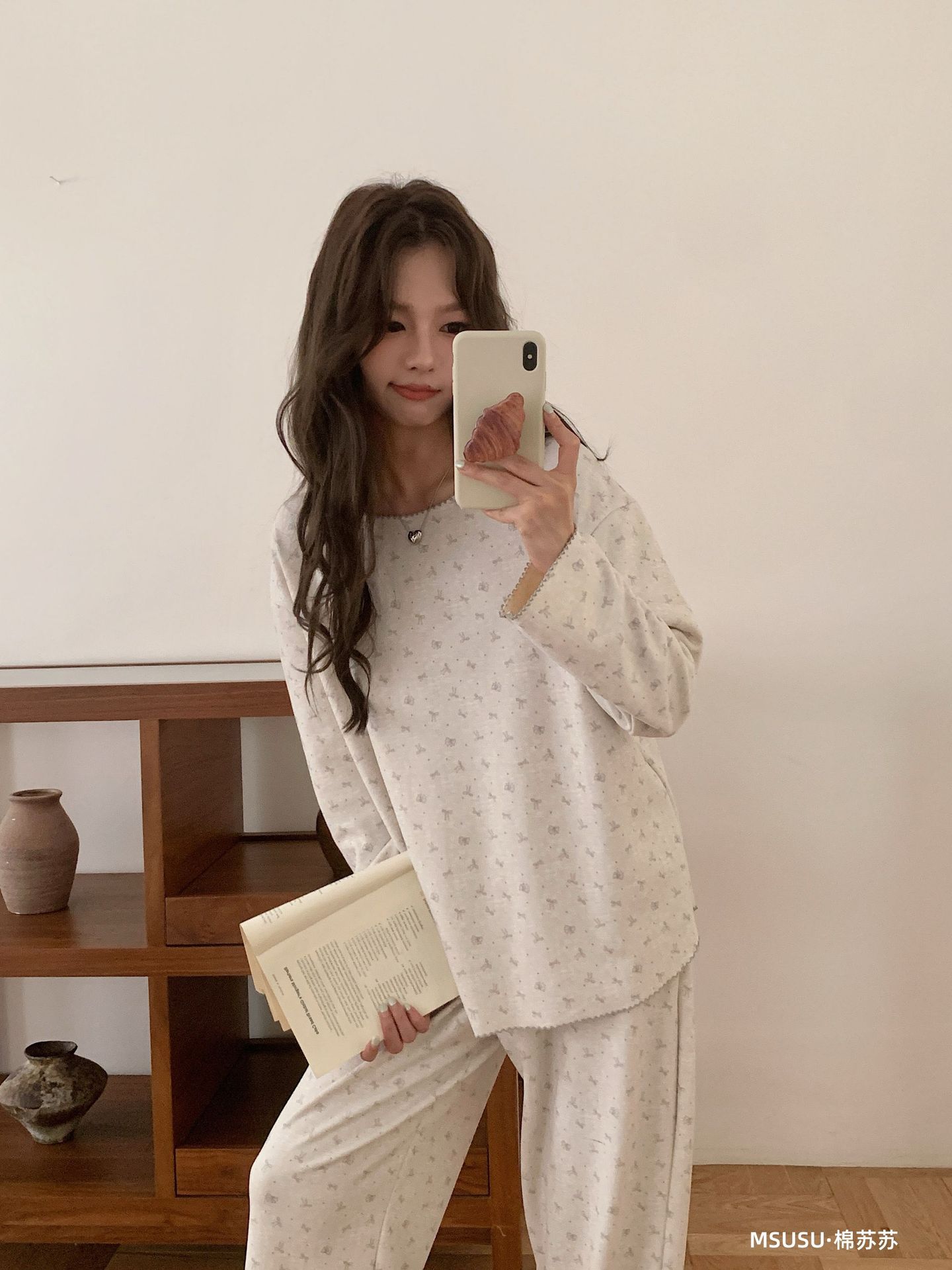1012004 蘇蘇蝴蝶慕斯長袖長褲休閒寬鬆甜美碎花居家服套裝 第 11 張