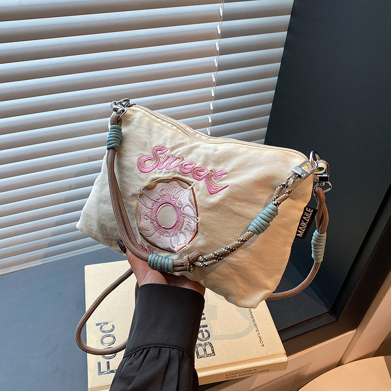 1019019 日系超輕便逛街百搭尼龍刺繡小包手機包 第 12 張