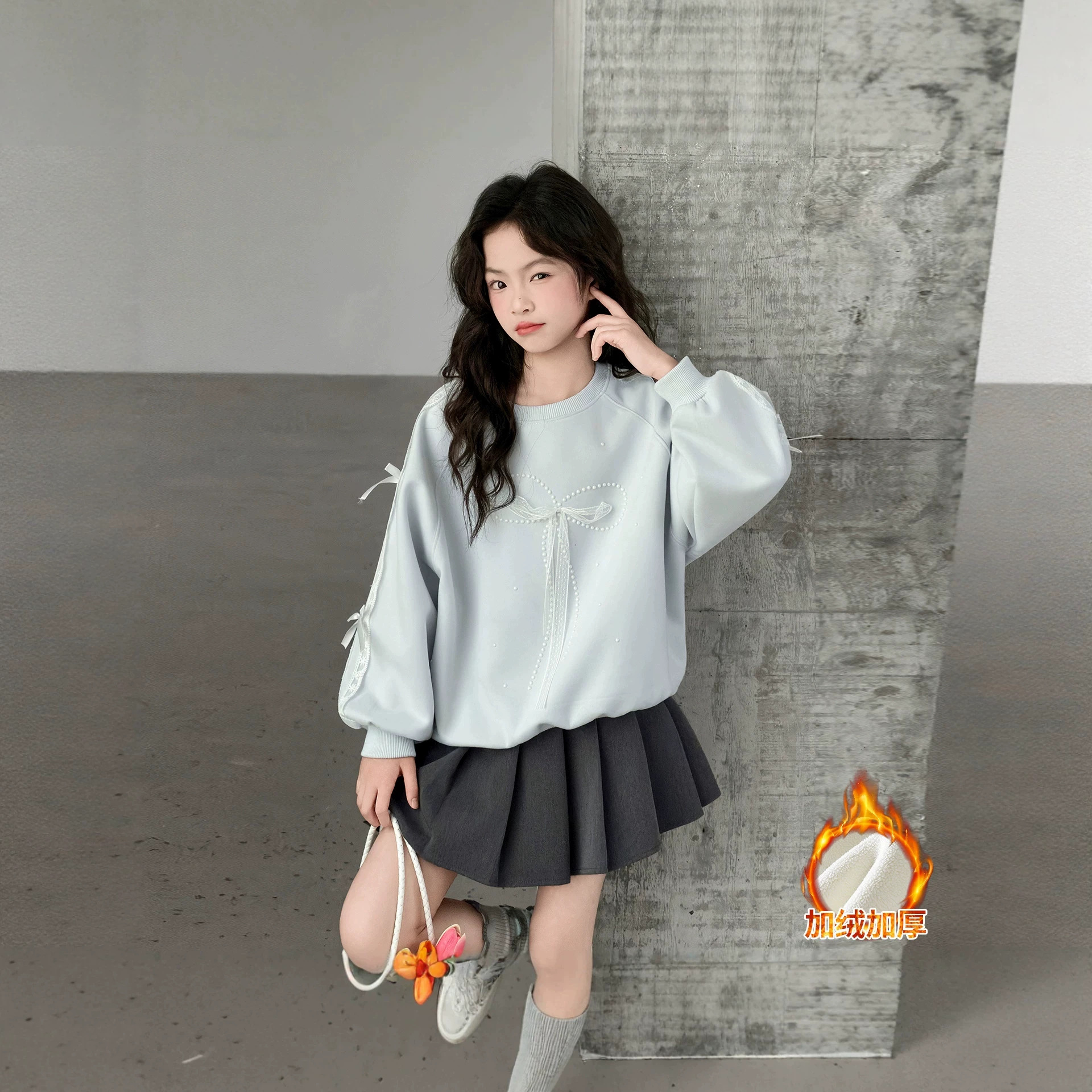 1019066 韓系少女中大童溫柔風蝴蝶結造型刷毛加厚寬鬆TEE 第 2 張