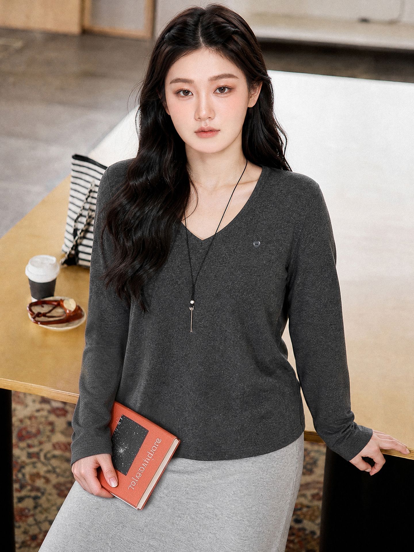 1026029 棉花糖女孩秋冬寬鬆chicV領寬鬆顯瘦自發熱德絨TEE 第 3 張