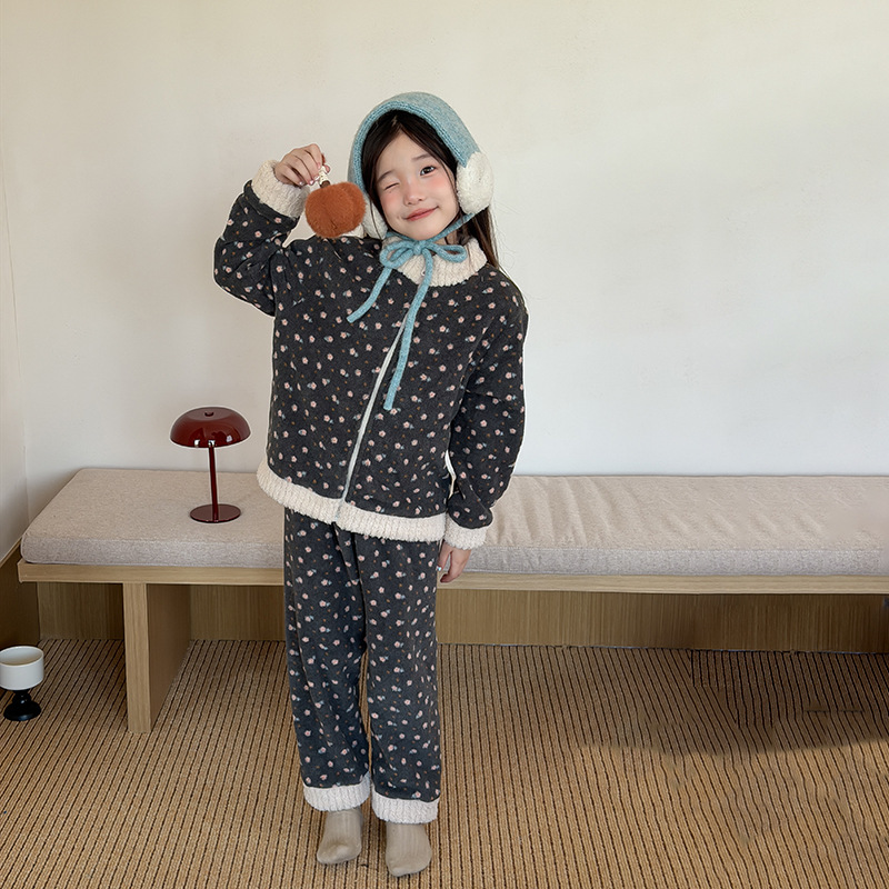 1026040 少女中大童可愛撞色小印花刷毛絨居家服套裝 第 9 張
