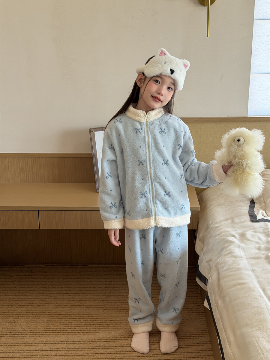 1026040 少女中大童可愛撞色小印花刷毛絨居家服套裝 第 3 張