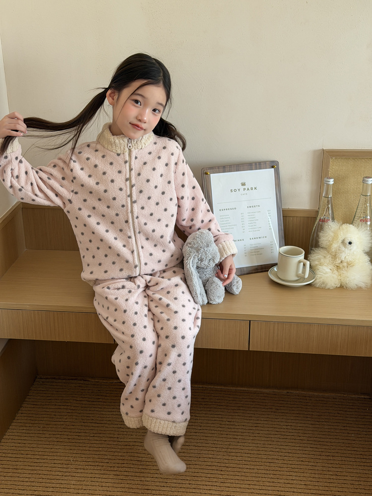 1026040 少女中大童可愛撞色小印花刷毛絨居家服套裝 第 20 張