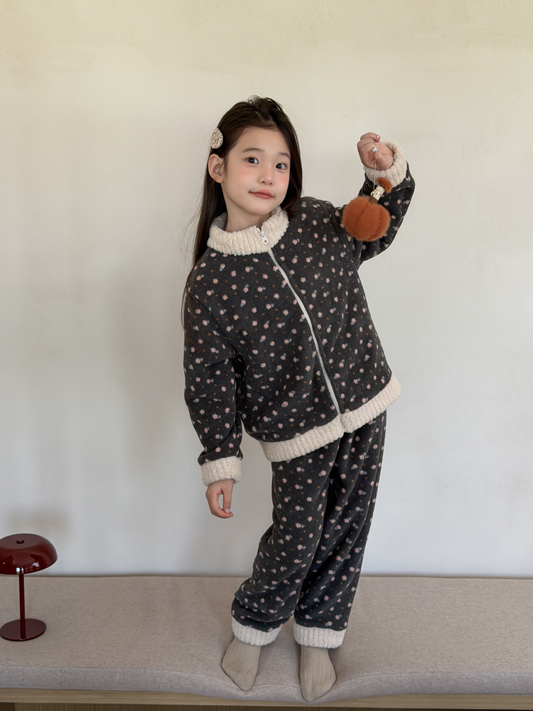 1026040 少女中大童可愛撞色小印花刷毛絨居家服套裝 第 28 張