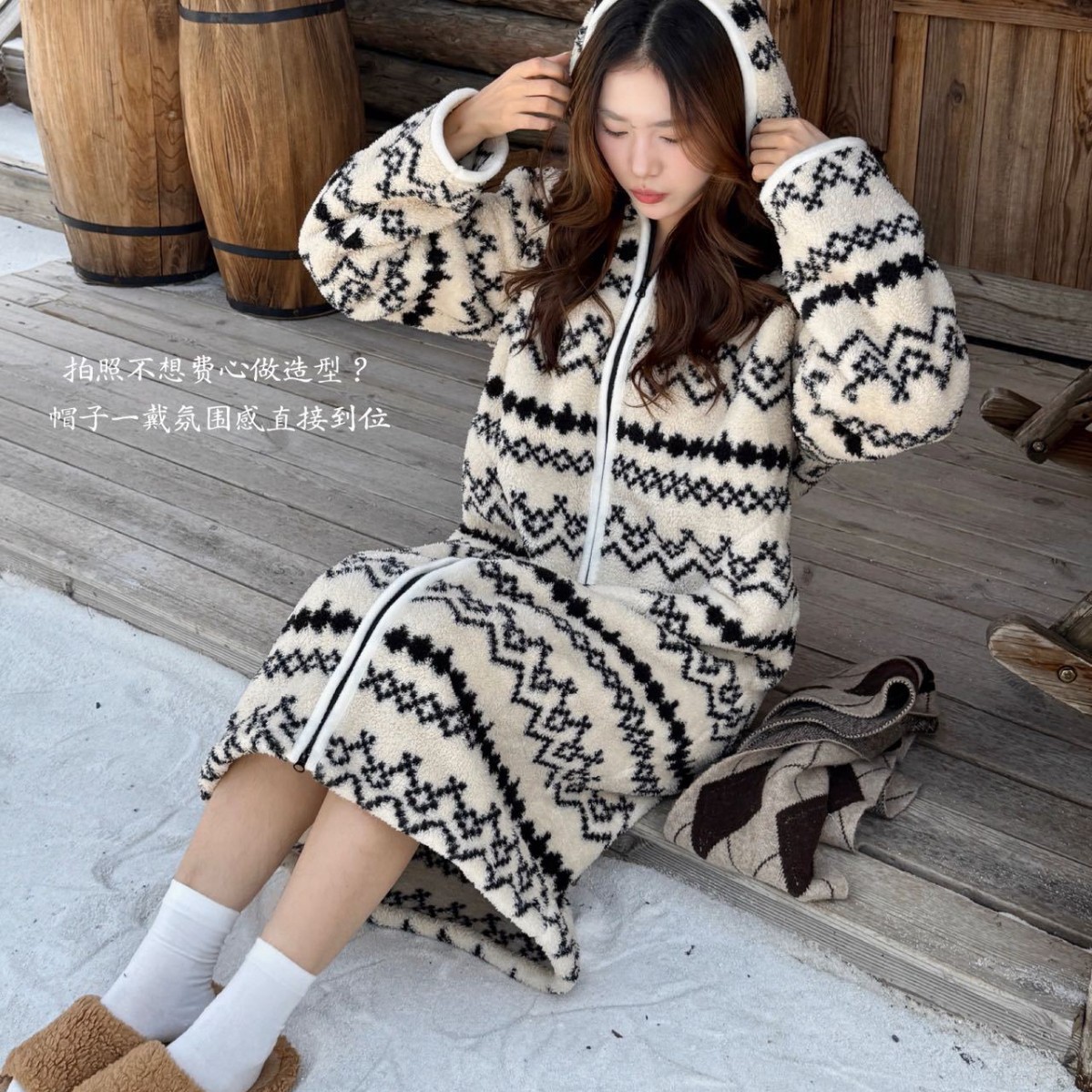 1026045 韓系女士chill連帽寬鬆加厚毛絨長版居家睡袍 第 4 張